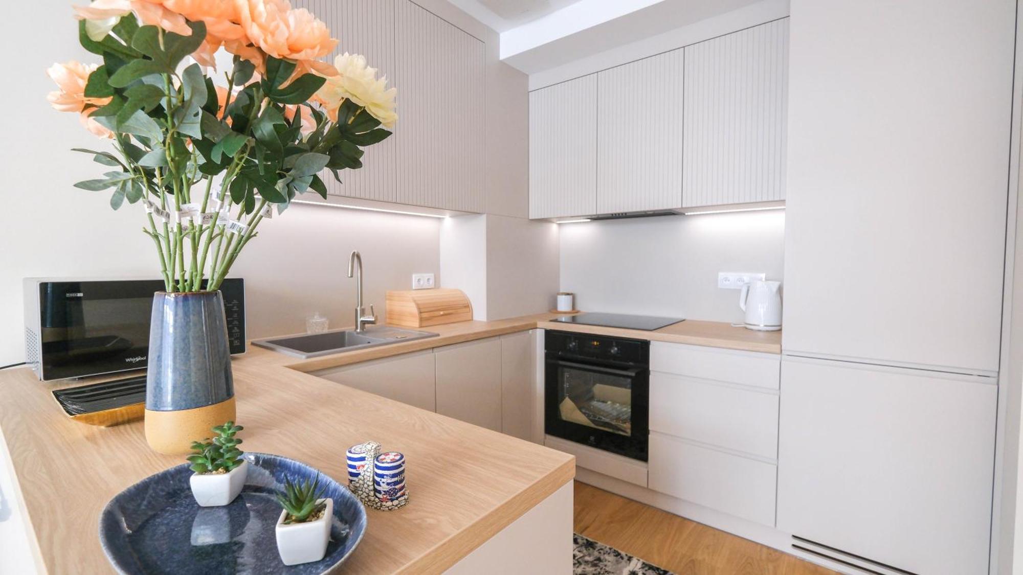 Luxury Apartment Free Parking Wawel Castle 2 Minutes Cracóvia Exterior foto